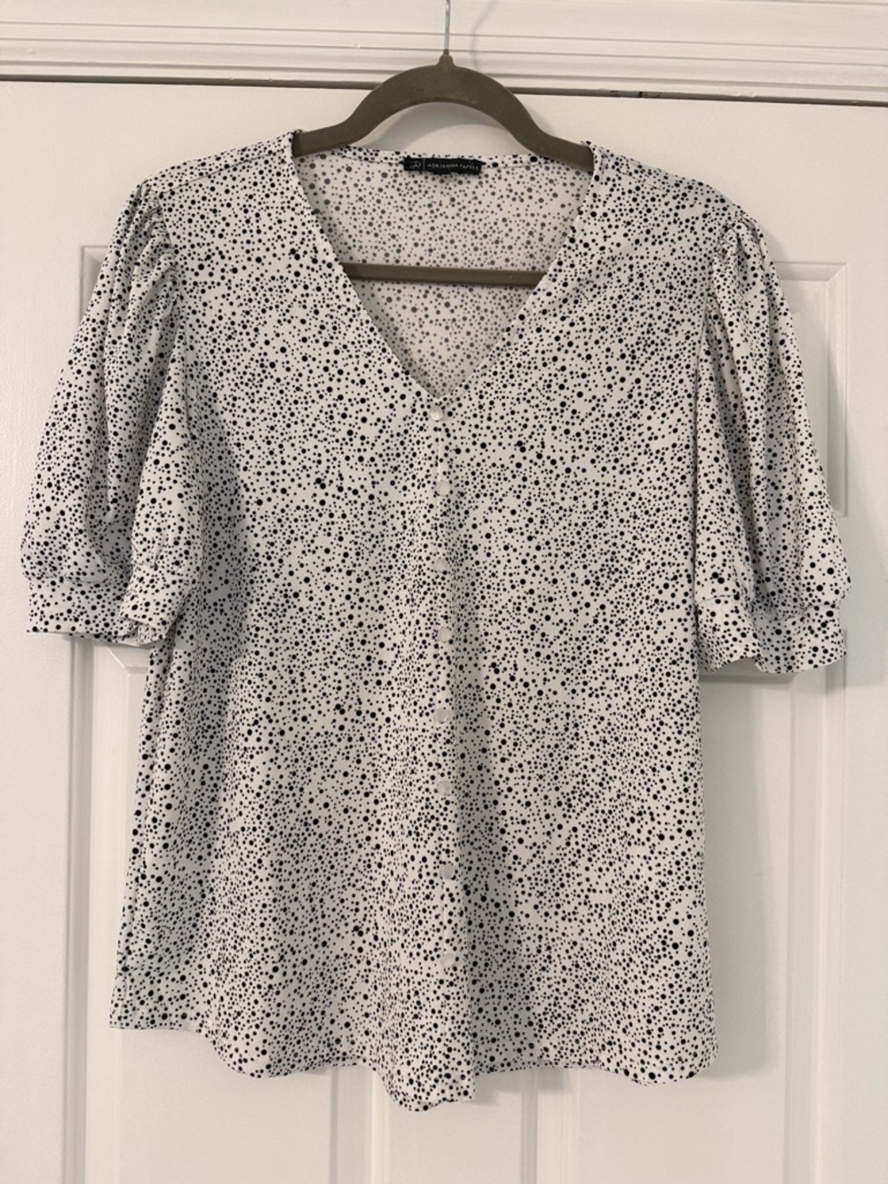 Adrianna Papell White Top with Black Speckle V-Neck Puff Sleeve